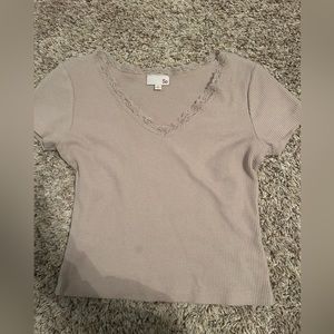 Cropped beige crop top